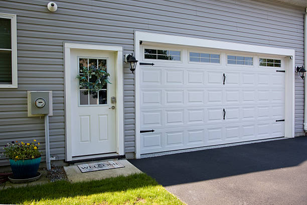 24/7 Emergency Garage Door Roller Replacement experts in Goodman, MS