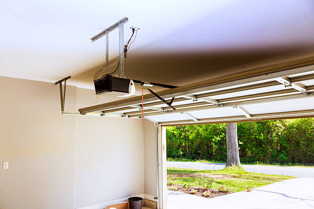 Top rated local Garage Door Roller Replacement specialists in Goodman, MS